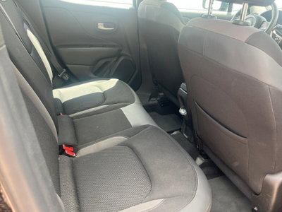 Jeep Renegade 1.6 Mjt 130 CV Longitude (14)