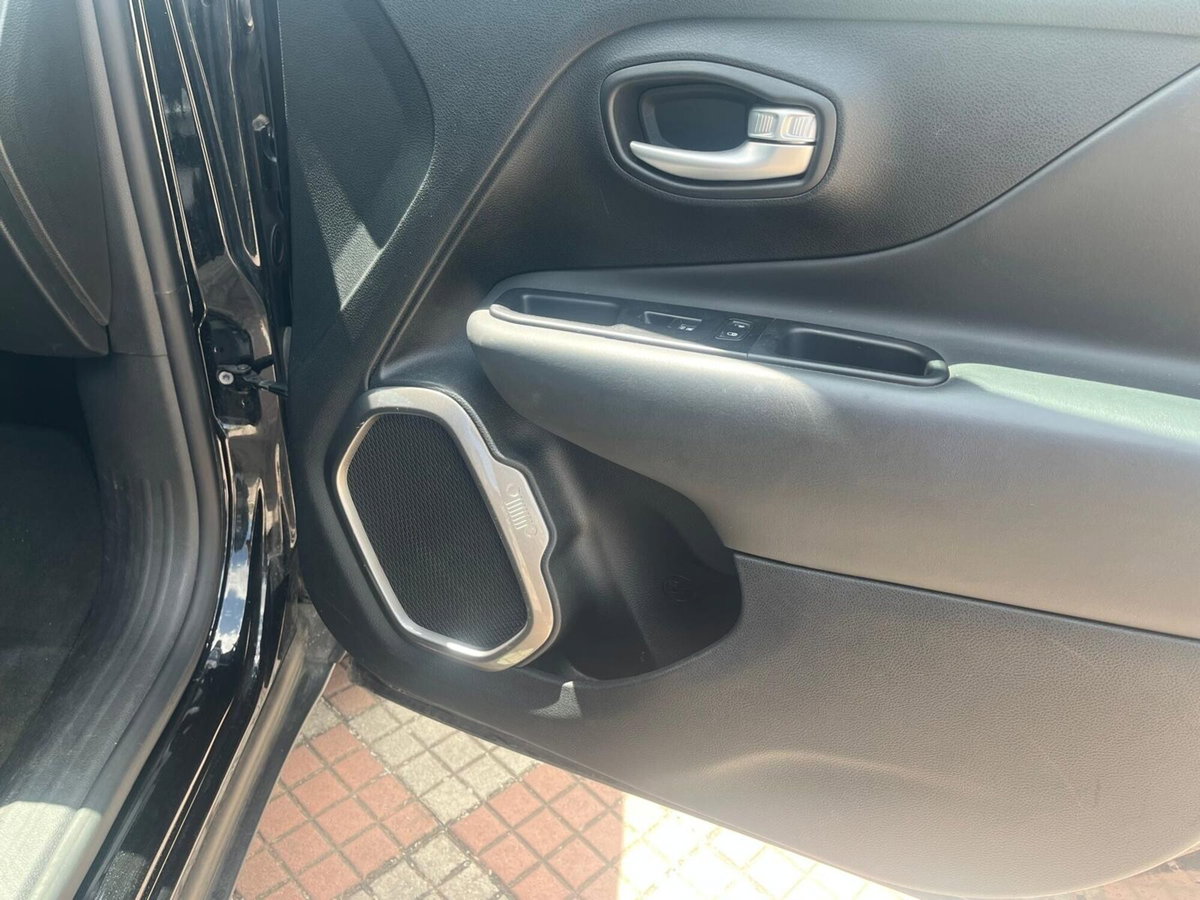 Jeep Renegade 1.6 Mjt 130 CV Longitude (16)