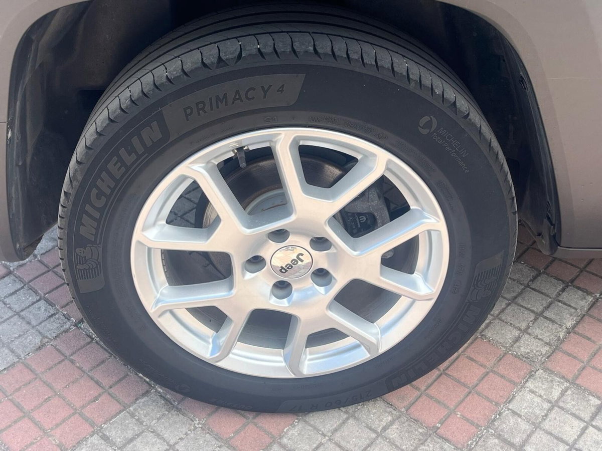 Jeep Renegade 1.6 Mjt 130 CV Longitude (17)