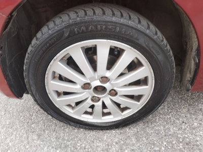 Daihatsu Trevis 1.0 (10)