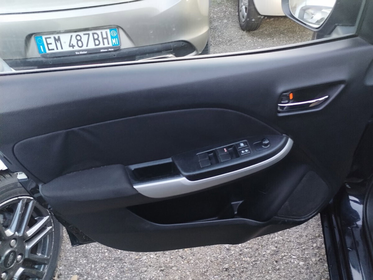 Suzuki Baleno 1.2 Hybrid B-Top (10)