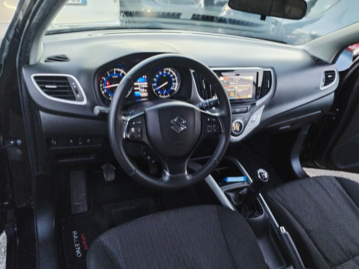 Suzuki Baleno 1.2 Hybrid B-Top (11)