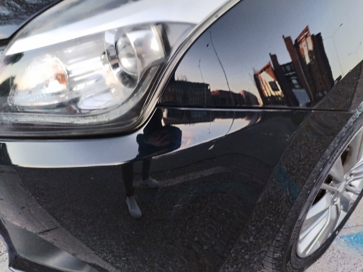 Suzuki Baleno 1.2 Hybrid B-Top (2)