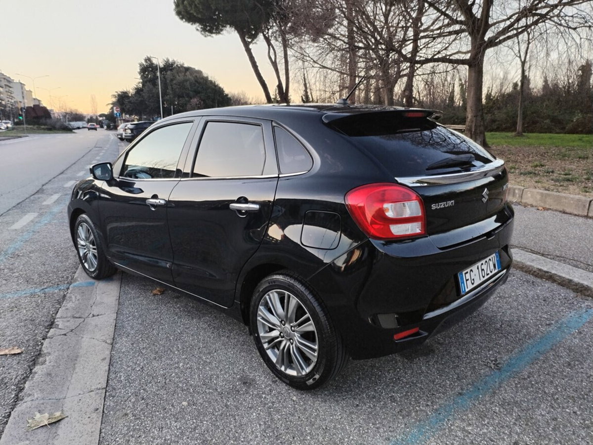 Suzuki Baleno 1.2 Hybrid B-Top (4)