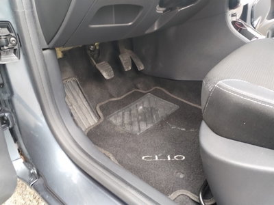Renault Clio TCe 12V 90 CV GPL 5 porte Moschino Zen (10)