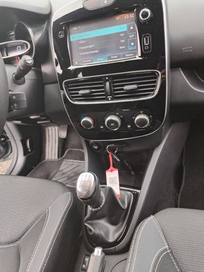 Renault Clio TCe 12V 90 CV GPL 5 porte Moschino Zen (17)