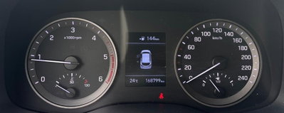 Hyundai Tucson 1.6 CRDi XTech (15)
