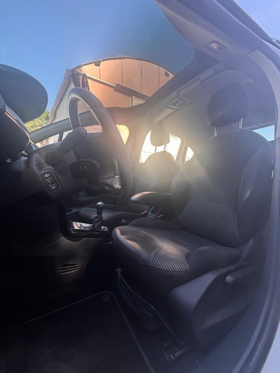 Citroen C3 1.4 HDi 70 Exclusive (12)