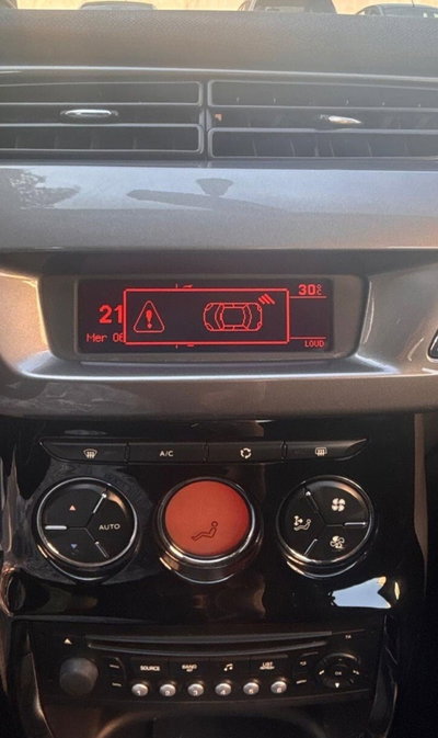 Citroen C3 1.4 HDi 70 Exclusive (16)