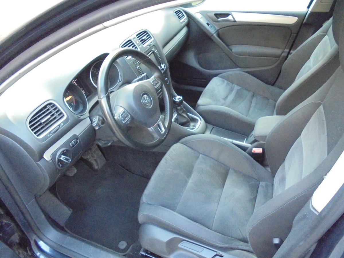 Volkswagen Golf 1.4 TSI 122CV 5p. Highline (9)