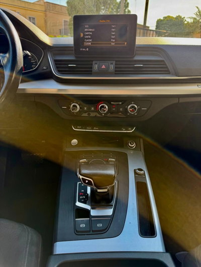 Audi Q5 40 TDI quattro S tronic Business (10)
