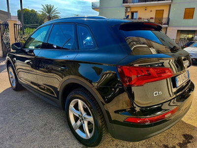 Audi Q5 40 TDI quattro S tronic Business (4)