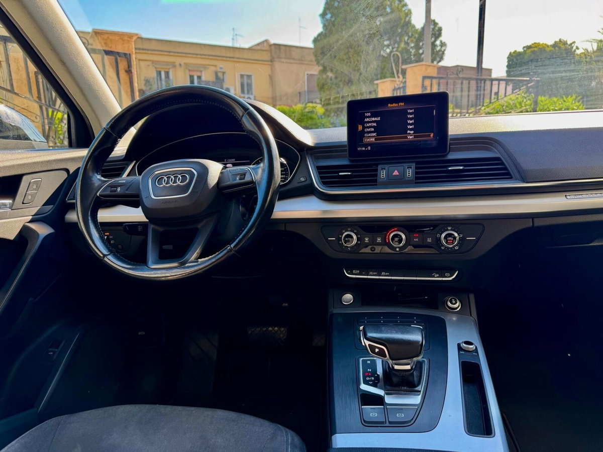 Audi Q5 40 TDI quattro S tronic Business (8)
