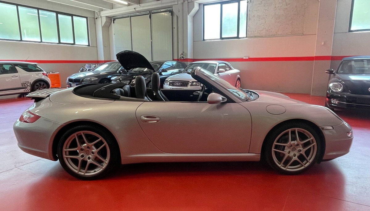 Porsche 911 Cabrio Carrera 4 (4)