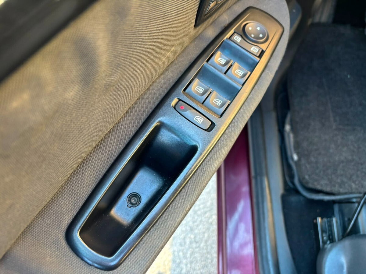 Renault Scenic E-Tech Electric XMod 1.5 dCi 110CV Wave (13)