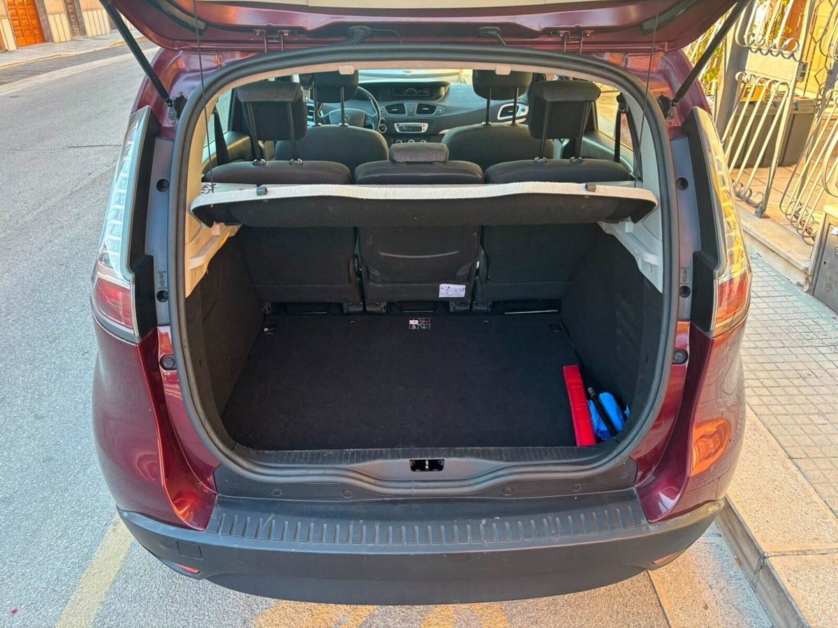 Renault Scenic E-Tech Electric XMod 1.5 dCi 110CV Wave (8)