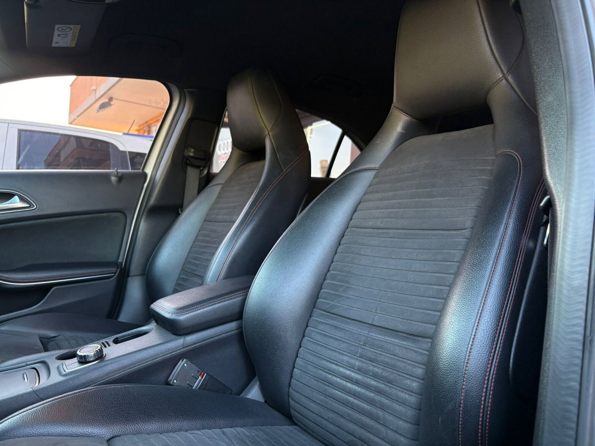 Mercedes-Benz Classe A 180 d Automatic Premium (11)