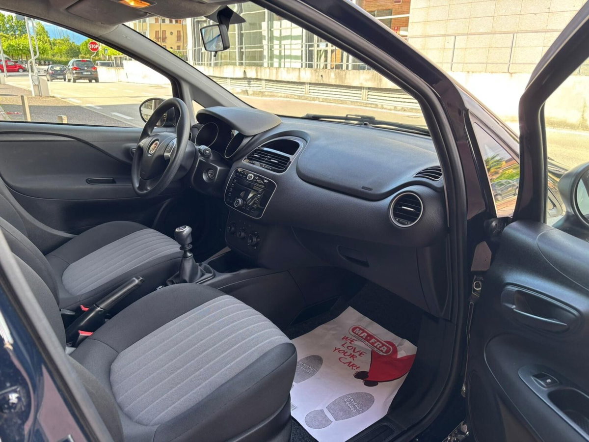 Fiat Punto 1.2 8V 5 porte Street (8)