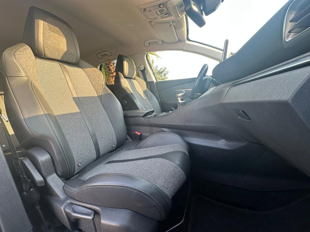 Peugeot 3008 BlueHDi 130 S&S Allure (11)