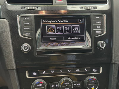 Volkswagen Golf GTI Performance 2.0 TSI DSG 5p. BlueMotion Technology (16)