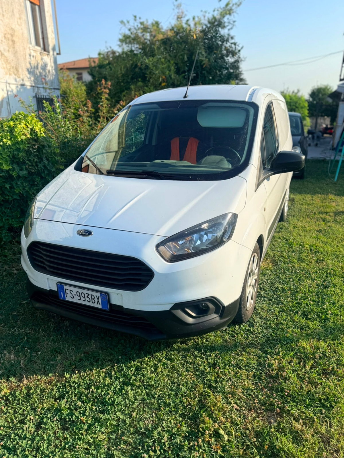 Ford Transit Courier 1.5 TDCi 75CV  Trend (2)