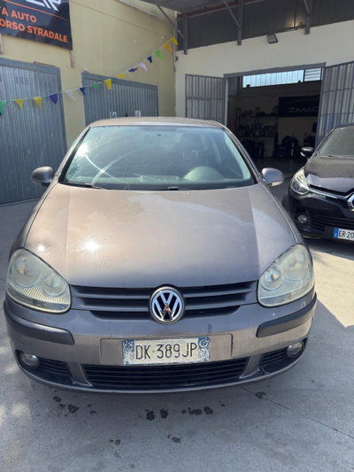 Volkswagen Golf 1.6 3p. Comfortline BiFuel G (3)