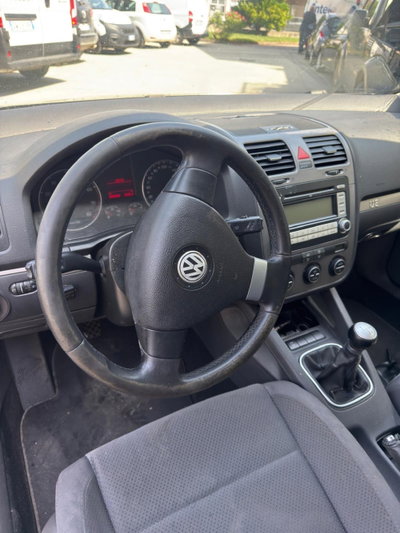Volkswagen Golf 1.6 3p. Comfortline BiFuel G (9)