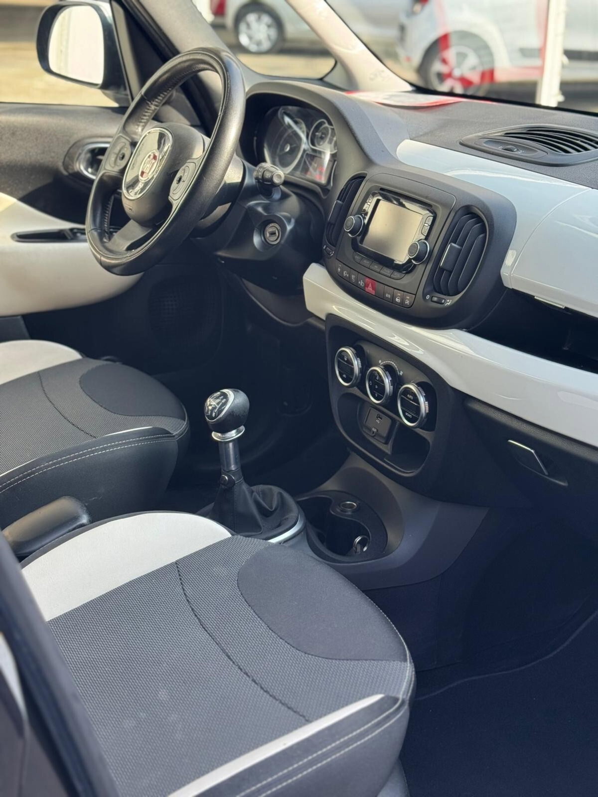 Fiat 500L 1.6 Multijet 105 CV Trekking (12)