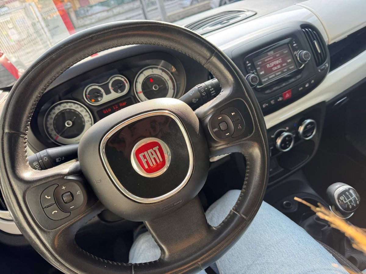 Fiat 500L 1.6 Multijet 105 CV Trekking (14)