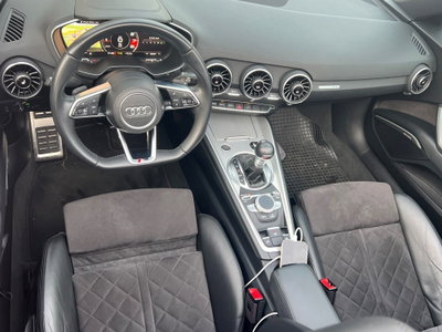 Audi TT Cabrio 2.0 TFSI (11)