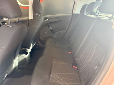 Peugeot 208 VTi 82 CV 5 porte Allure (11)