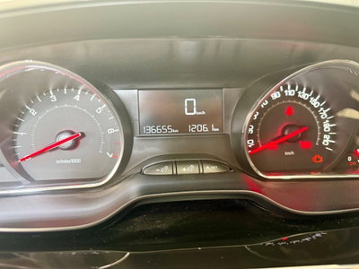 Peugeot 208 VTi 82 CV 5 porte Allure (14)