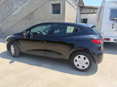 Renault Clio 1.2 75CV 5 porte Live (2)