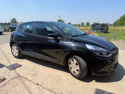 Renault Clio 1.2 75CV 5 porte Live (7)