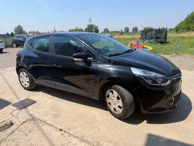 Renault Clio 1.2 75CV 5 porte Live (9)