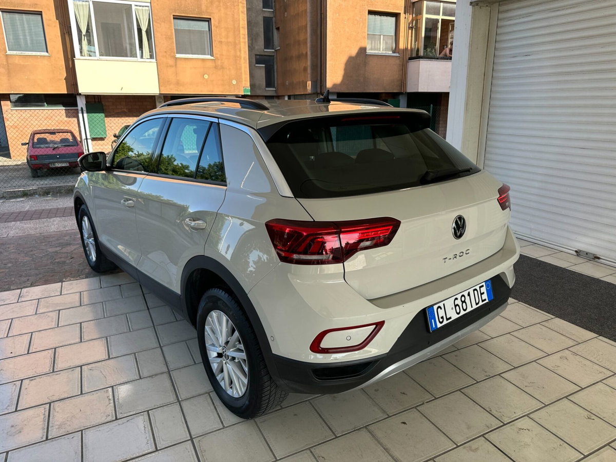 Volkswagen T-Roc 1.0 TSI Life (12)