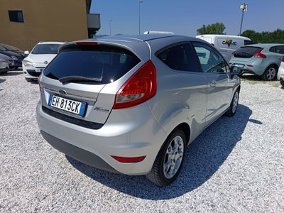 Ford Fiesta 1.4 TDCi 70CV 3 porte Titanium (6)