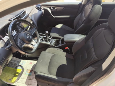 Nissan Qashqai 1.5 dCi N-Connecta (12)