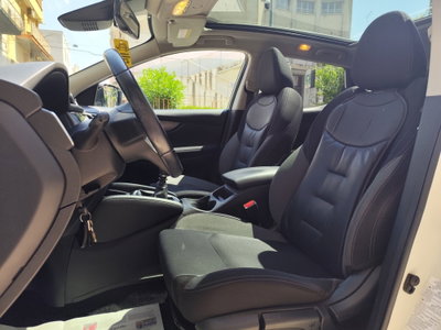 Nissan Qashqai 1.5 dCi N-Connecta (13)
