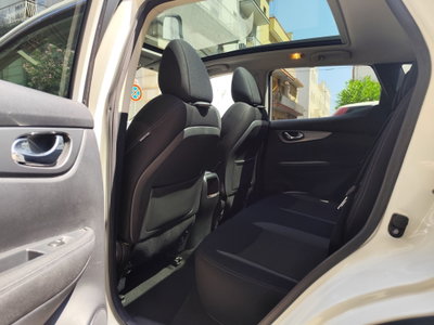 Nissan Qashqai 1.5 dCi N-Connecta (17)