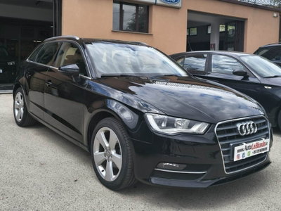 Audi A3 Sportback 2.0 TDI 150 CV clean diesel Attraction (2)