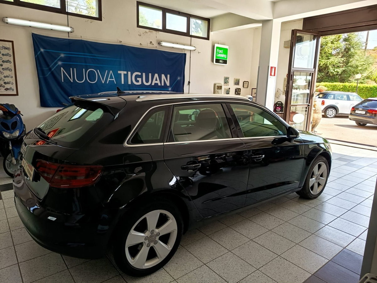 Audi A3 Sportback 2.0 TDI 150 CV clean diesel Attraction (3)