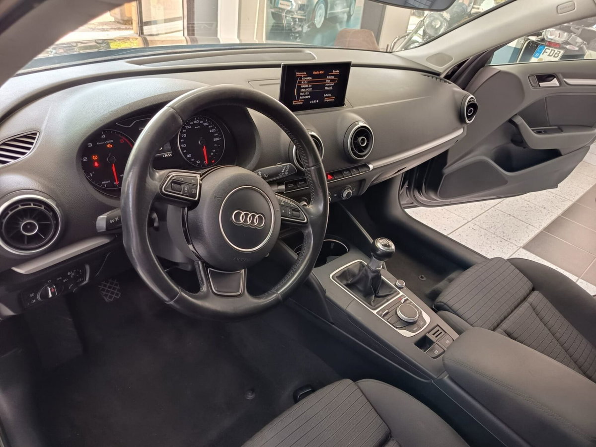 Audi A3 Sportback 2.0 TDI 150 CV clean diesel Attraction (6)