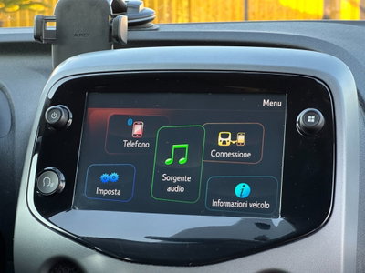 Toyota Aygo Connect 1.0 VVT-i 72 CV 5 porte x-fun (19)