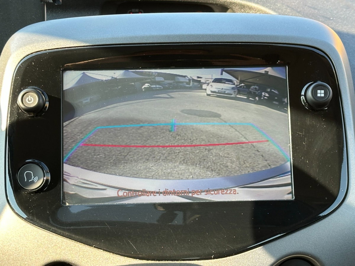 Toyota Aygo Connect 1.0 VVT-i 72 CV 5 porte x-fun (20)