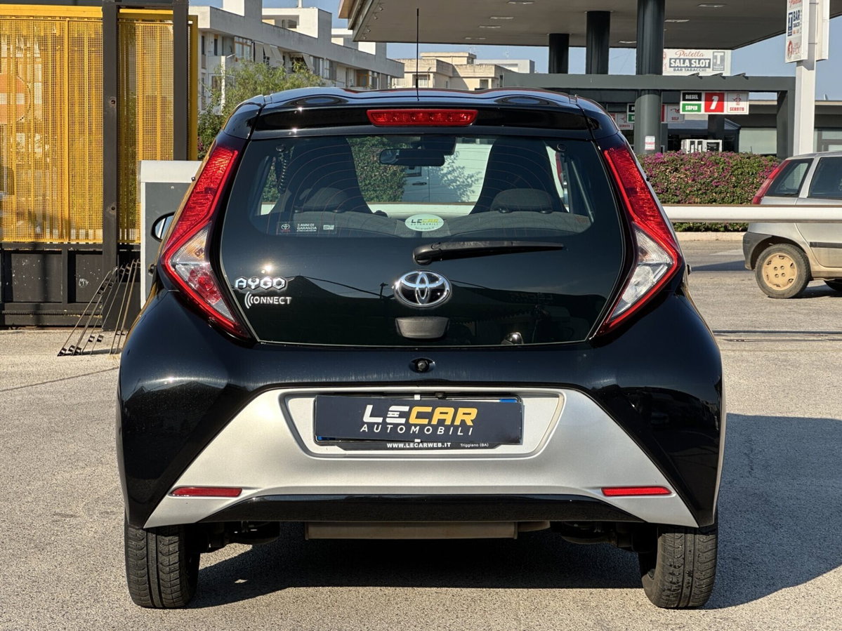 Toyota Aygo Connect 1.0 VVT-i 72 CV 5 porte x-fun (6)