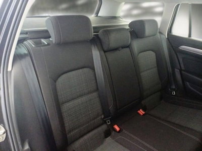 Volkswagen Passat Variant 2.0 TDI SCR EVO DSG Business (13)