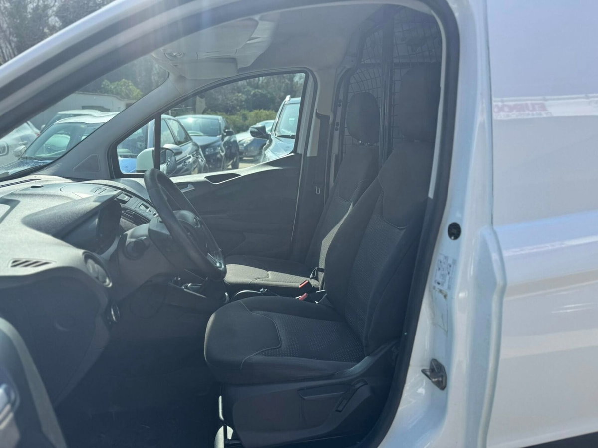 Ford Transit Connect Furgone 220 1.5 TDCi 120 CV PC aut. Furgone Trend (10)
