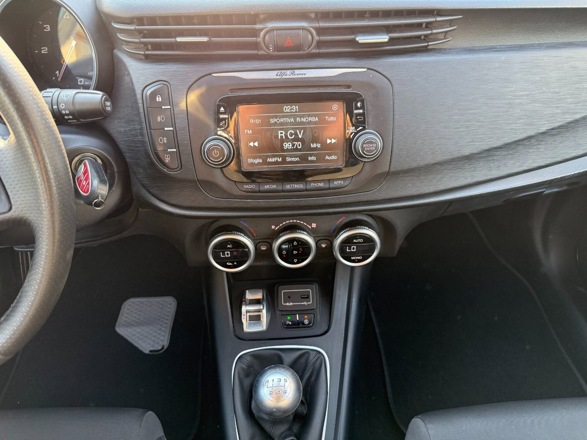 Alfa Romeo Giulietta 1.6 JTDm Ti 120cv (11)