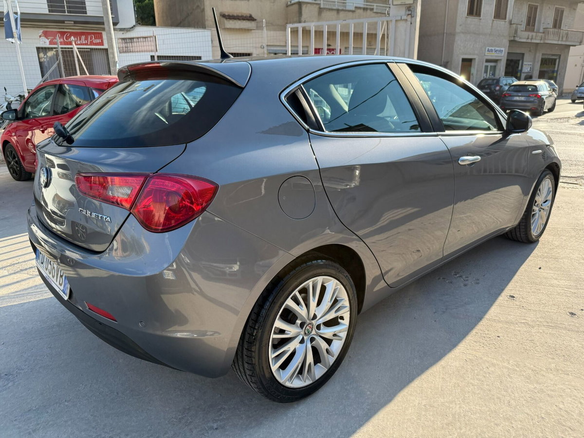 Alfa Romeo Giulietta 1.6 JTDm Ti 120cv (6)